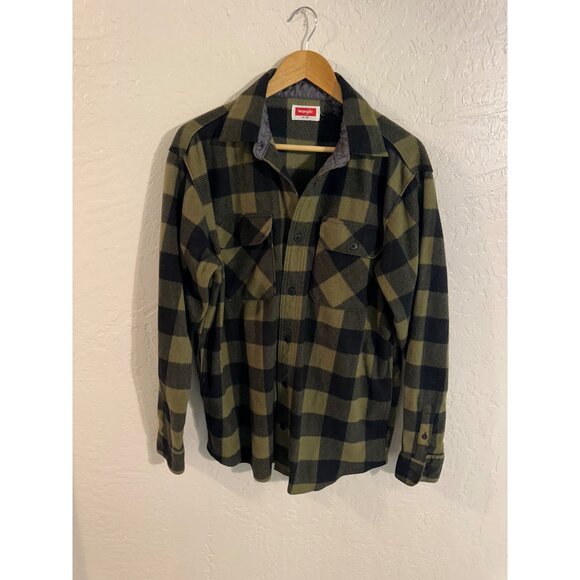 Wrangler men's green and black Buffalo plaid flannel fleece button up shacket - Picture 2 of 10